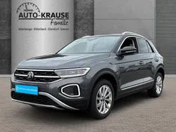 Grau Gebraucht 2024 VW T-Roc Style SUV | 29.990 € (Fairer Preis)