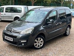Grau Gebraucht 2016 Citroën Berlingo SELECTION Van / Kleinbus | 7.400 € (Guter Preis)