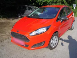 Rot Gebraucht 2016 Ford Fiesta Kleinwagen | 5.950 €