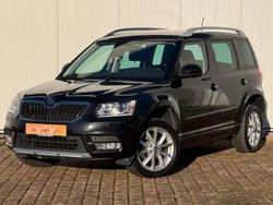 Schwarz Gebraucht 2015 Skoda Yeti Style SUV | 15.880 € (Fairer Preis)