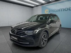 Schwarz Gebraucht 2022 VW Tiguan SUV | 32.249 € (Fairer Preis)