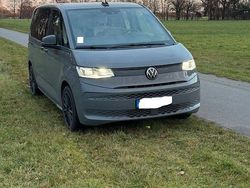 Grau Gebraucht 2024 VW Multivan Van | 49.900 € (Fairer Preis)