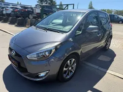 Grau Gebraucht 2015 Hyundai ix20 Style Van / Kleinbus | 11.799 € (Fairer Preis)
