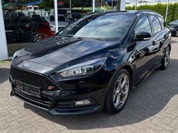 Schwarz Gebraucht 2018 Ford Focus ST Kombi | 12.450 € (Guter Preis)