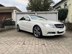 Weiß Gebraucht 2010 Mercedes E200 Coupé | 11.299 € (Fairer Preis)
