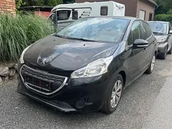 Schwarz Gebraucht 2015 Peugeot 208 Active Kleinwagen | 4.000 € (Superpreis)