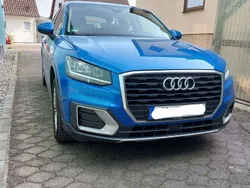 Blau Gebraucht 2016 Audi Q2 Design SUV | 18.500 € (Teuer)