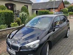 Schwarz Gebraucht 2018 BMW 225 Van / Kleinbus | 16.400 € (Superpreis)