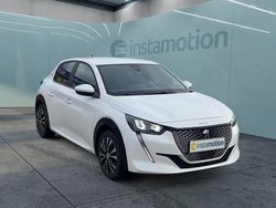 Weiß Gebraucht 2021 Peugeot e-208 Active Kleinwagen | 18.390 € (Etwas zu teuer)