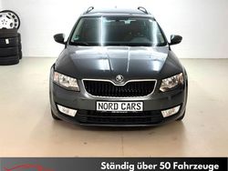 Grau Gebraucht 2015 Skoda Octavia Kombi | 12.400 € (Fairer Preis)