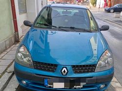 Blau Gebraucht 2003 Renault Clio II Kleinwagen | 1.100 € (Guter Preis)