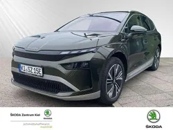 Grün Gebraucht 2025 Skoda Enyaq iV Loft SUV | 39.980 € (Guter Preis)