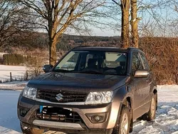 Braun Gebraucht 2015 Suzuki Grand Vitara SUV | 14.499 €