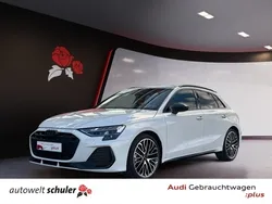 Gletscherweiß metallic Gebraucht 2025 Audi A3 S-Line | 45.850 €