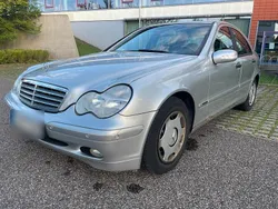Grau Gebraucht 2003 Mercedes C200 Classic Limousine | 3.200 € (Fairer Preis)