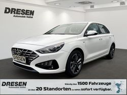 Weiss Gebraucht 2022 Hyundai i30 Trend Limousine | 12.590 € (Fairer Preis)