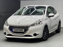 Weiß Gebraucht 2013 Peugeot 208 Active Kleinwagen | 6.450 € (Fairer Preis)