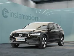 Schwarz Gebraucht 2023 Volvo V60 CC Plus Kombi | 40.340 € (Fairer Preis)