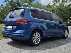 Blau Gebraucht 2018 VW Touran Highline Van / Kleinbus | 27.699 € (Fairer Preis)