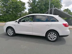 Weiß Gebraucht 2013 Seat Ibiza ST Kombi | 4.700 € (Fairer Preis)