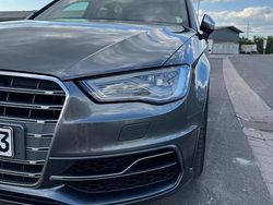 Grau Gebraucht 2015 Audi S3 Limousine | 19.000 € (Guter Preis)