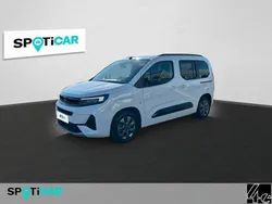 Lackierung weiss icy/typ ausse Gebraucht 2024 Opel Combo Life Van / Kleinbus | 28.650 € (Etwas zu teuer)