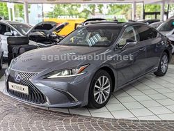 Grau Gebraucht 2020 Lexus ES300H Limousine | 29.999 € (Fairer Preis)