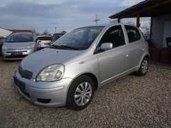 Silber Gebraucht 2004 Toyota Yaris Sol Limousine | 1.700 € (Fairer Preis)
