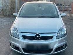 Silber Gebraucht 2006 Opel Zafira Van / Kleinbus | 3.600 € (Fairer Preis)