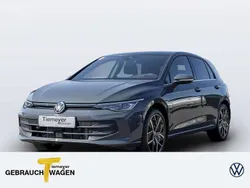 Grau Gebraucht 2024 VW Golf VIII Style Limousine | 32.880 € (Teuer)