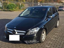 Schwarz Gebraucht 2013 Mercedes B200 Van / Kleinbus | 9.000 € (Fairer Preis)