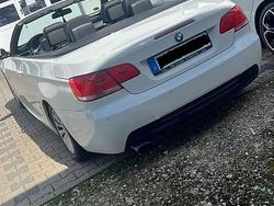 Weiß Gebraucht 2009 BMW 320 Cabriolet Cabrio | 8.400 € (Teuer)