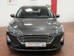 Grau Gebraucht 2019 Ford Focus Cool & Connect Kombi | 17.970 € (Etwas zu teuer)