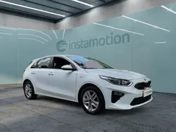 Weiß Gebraucht 2021 Kia Ceed Vision Limousine | 18.789 € (Fairer Preis)