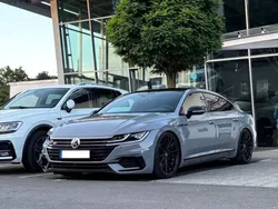 Grau Gebraucht 2020 VW Arteon R-line Limousine | 29.900 € (Etwas zu teuer)