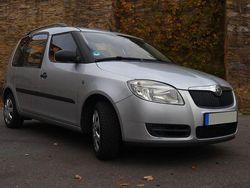 Silber Gebraucht 2010 Skoda Roomster Van / Kleinbus | 5.500 € (Fairer Preis)