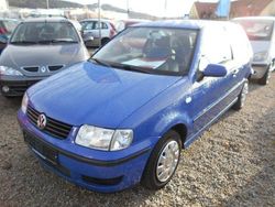 Blau Gebraucht 2001 VW Polo Basis Limousine | 1.700 € (Etwas zu teuer)