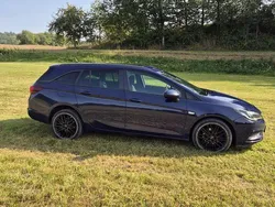 Blau Gebraucht 2017 Opel Astra Kombi | 7.999 € (Etwas zu teuer)