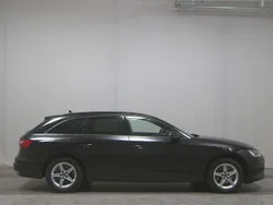 Schwarz Gebraucht 2022 Audi A4 Basis Kombi | 19.480 € (Guter Preis)