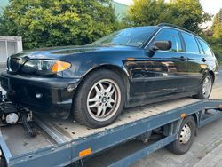 Schwarz Gebraucht 2003 BMW 320 Kombi | 1.000 €