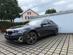 Grau Gebraucht 2022 BMW 530 Sport Line Limousine | 34.000 € (Superpreis)