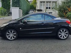 Schwarz Gebraucht 2012 Peugeot 207 CC Roland Garros Cabrio | 5.500 € (Fairer Preis)