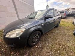 Grau Gebraucht 2007 Kia Ceed Sportswagon EX Kombi | 1.790 € (Etwas zu teuer)