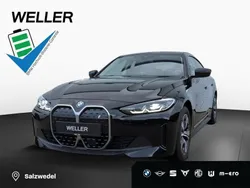Schwarz (schwarz) Gebraucht 2023 BMW i4 Comfort Edition Limousine | 38.450 € (Superpreis)