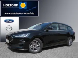 Obsidianschwarz metallic Gebraucht 2024 Ford Focus Titanium Kombi | 28.879 € (Fairer Preis)