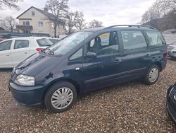 Blau Gebraucht 2004 Seat Alhambra Van / Kleinbus | 3.300 € (Teuer)