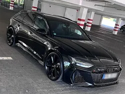 Schwarz Gebraucht 2021 Audi RS6 Ambiente Kombi | 71.000 € (Teuer)