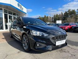 Iridiumschwarz metallic/schwa Gebraucht 2019 Ford Focus ST-Line Kombi | 19.490 € (Fairer Preis)
