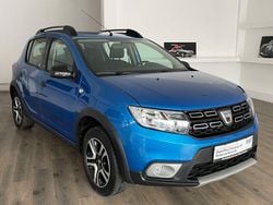 Blau Gebraucht 2018 Dacia Sandero Celebration Limousine | 7.999 € (Guter Preis)