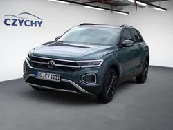 Blau Gebraucht 2024 VW T-Roc Style SUV | 26.850 € (Fairer Preis)